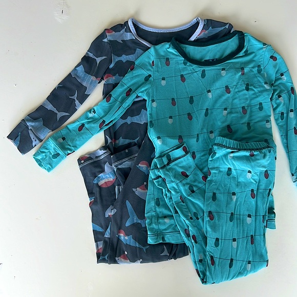 Kickee Pants Other - Kickee Pants Toddler Boys Pajamas Holiday Santa Sharks Glacier Lights Christmas